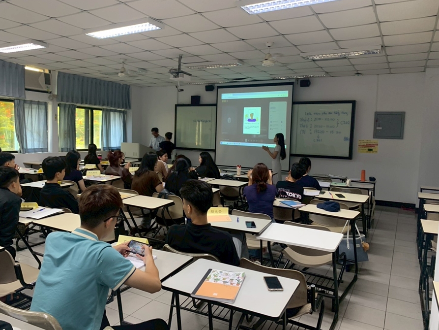 LINE_ALBUM_養生度假村經營管理1140925_251021_5