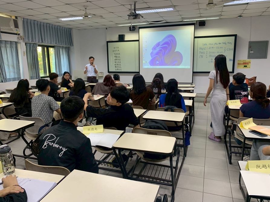 LINE_ALBUM_養生度假村經營管理1140925_251021_7