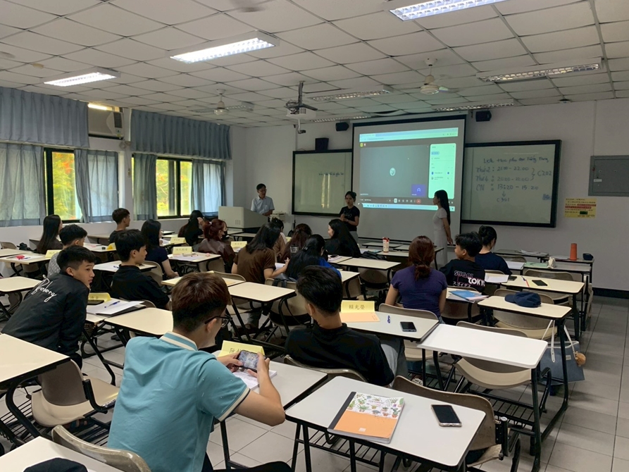 LINE_ALBUM_養生度假村經營管理1140925_251021_1