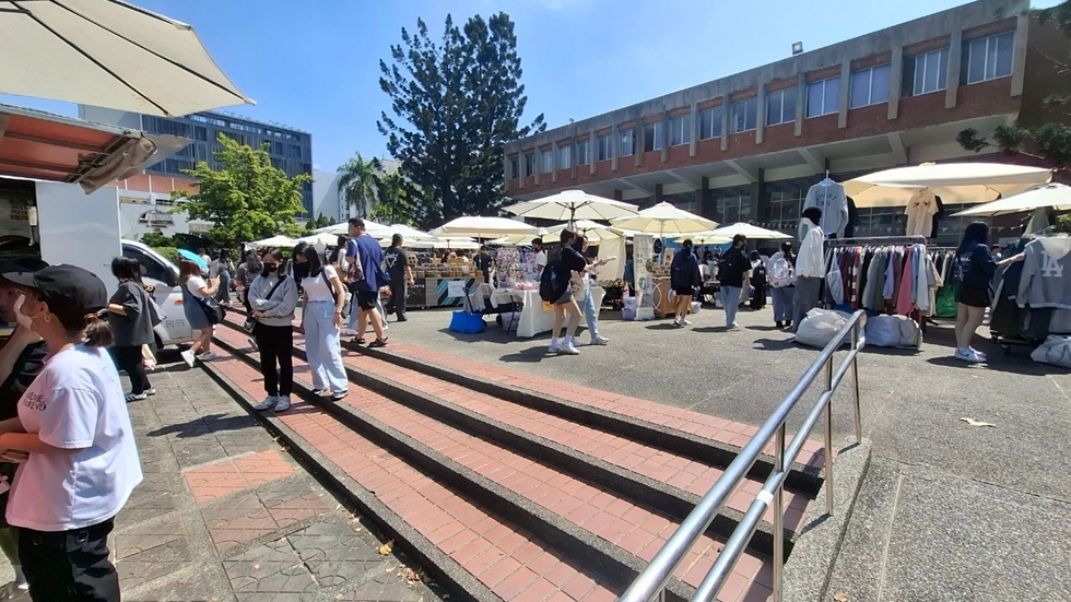 LINE_ALBUM_202534校慶週市集_250325_11