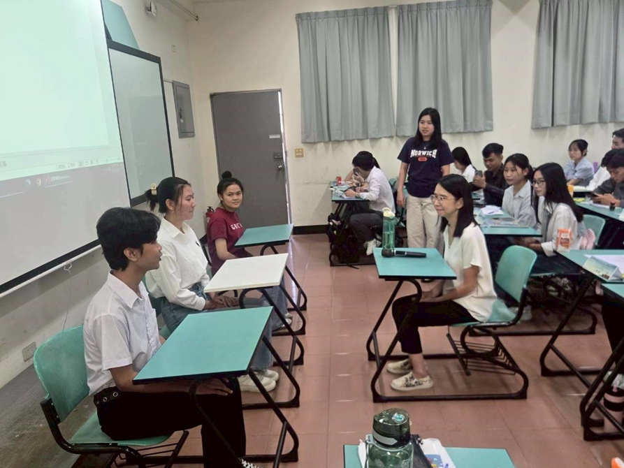 LINE_ALBUM_20251029國際禮儀_251031_1