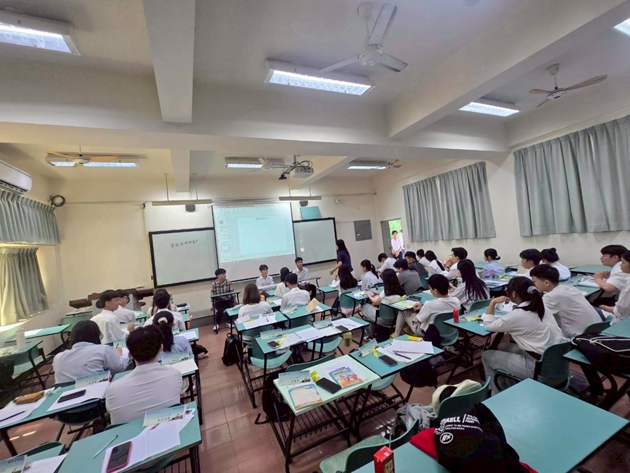 LINE_ALBUM_20251029國際禮儀_251031_2