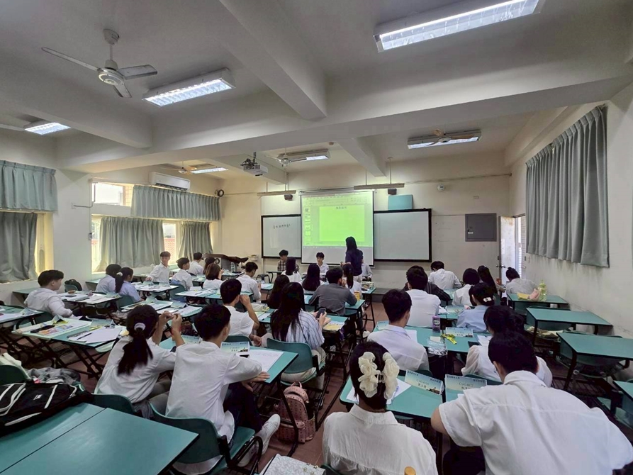 LINE_ALBUM_20251029國際禮儀_251031_4