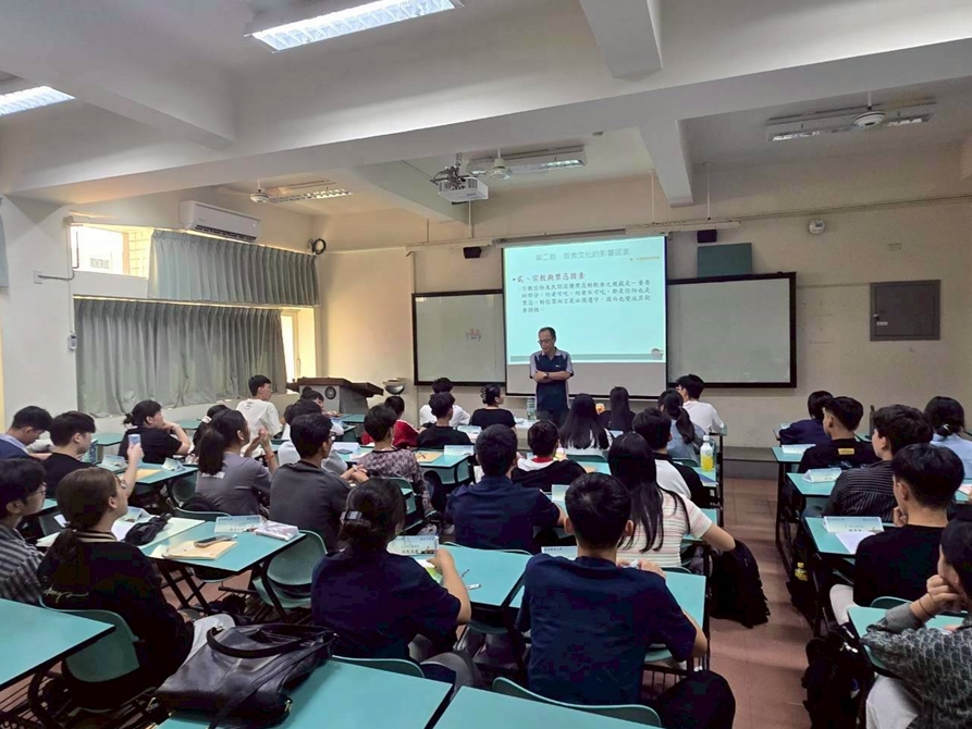 LINE_ALBUM_20251016飲食文化_251031_3